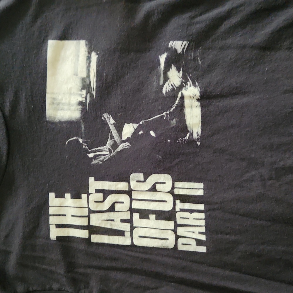 Last of us part 2 t-shirt size large black and white